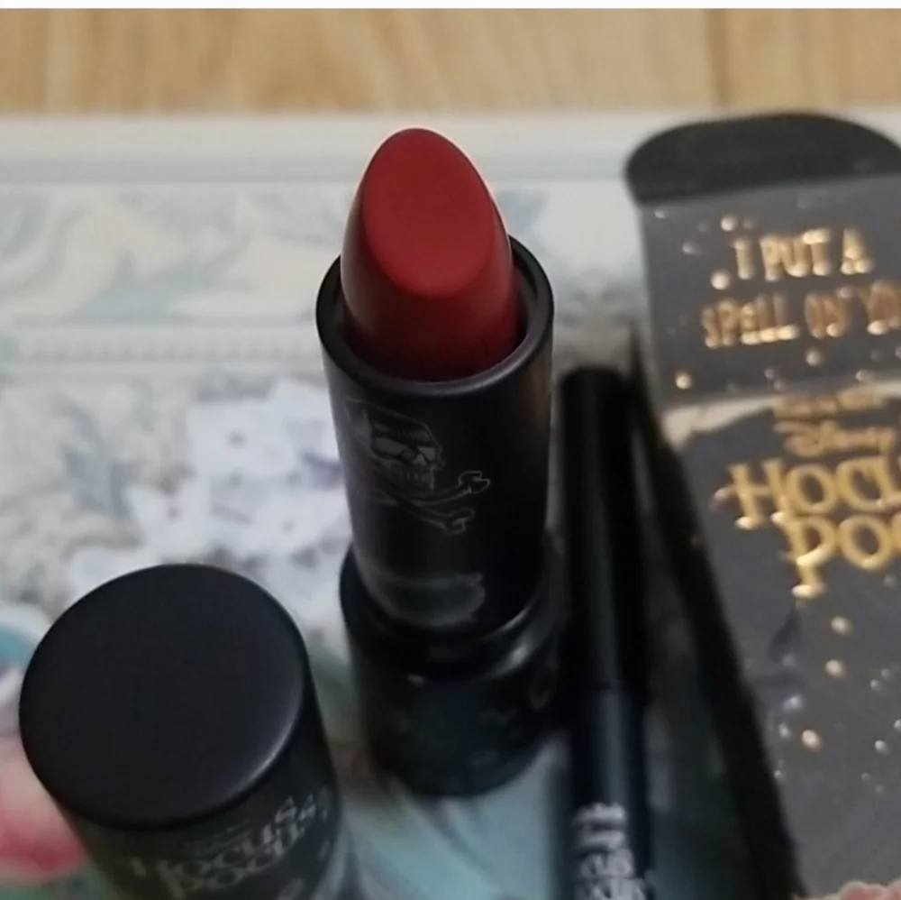 SOLD!!! Colourpop I Put A Spell On You Disney Hocus Pocus Lipstick & Liner Set! - Picture 5 of 14